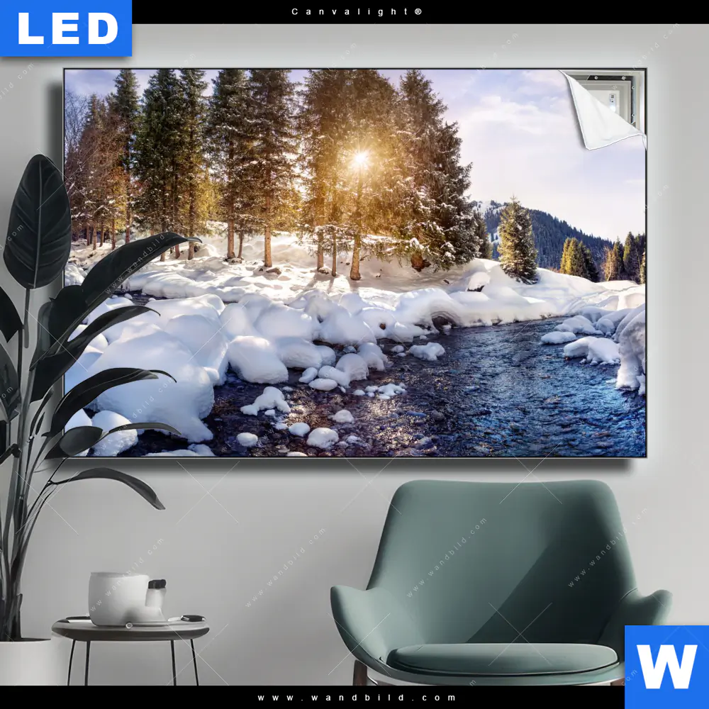 Canvalight® Leuchtbild | Schneebedeckte Landschaft am Fluss | Querformat