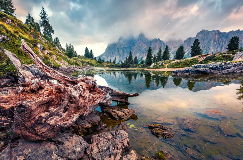 Wechselmotiv Acrylglas Canvalight® DIA | Dramatischer Morgenblick am See | Panorama - Image 5