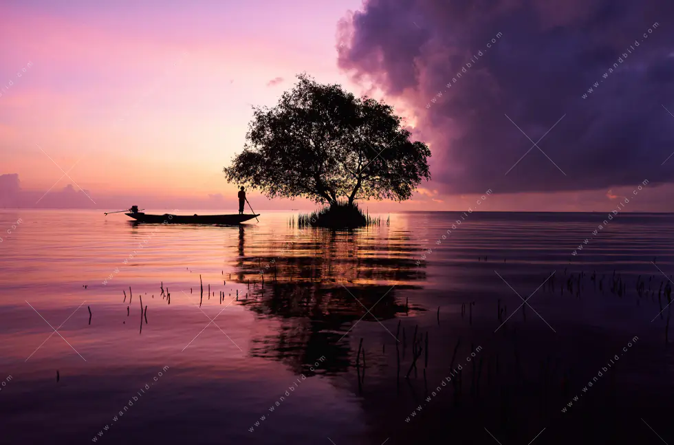 Wechselmotiv Acrylglas Canvalight® DIA | Fischer auf Boot Sonnenaufgang | Schmal - Image 5