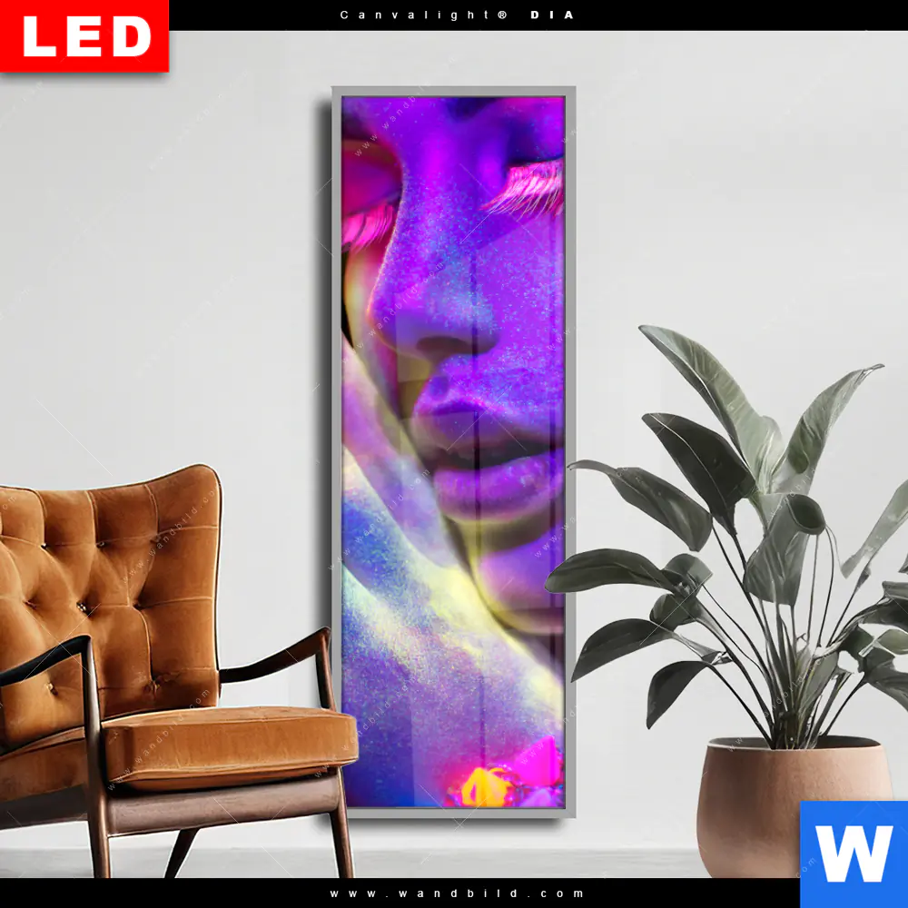 Wechselmotiv Acrylglas Canvalight® DIA | Frau im Neonlicht | Schmal