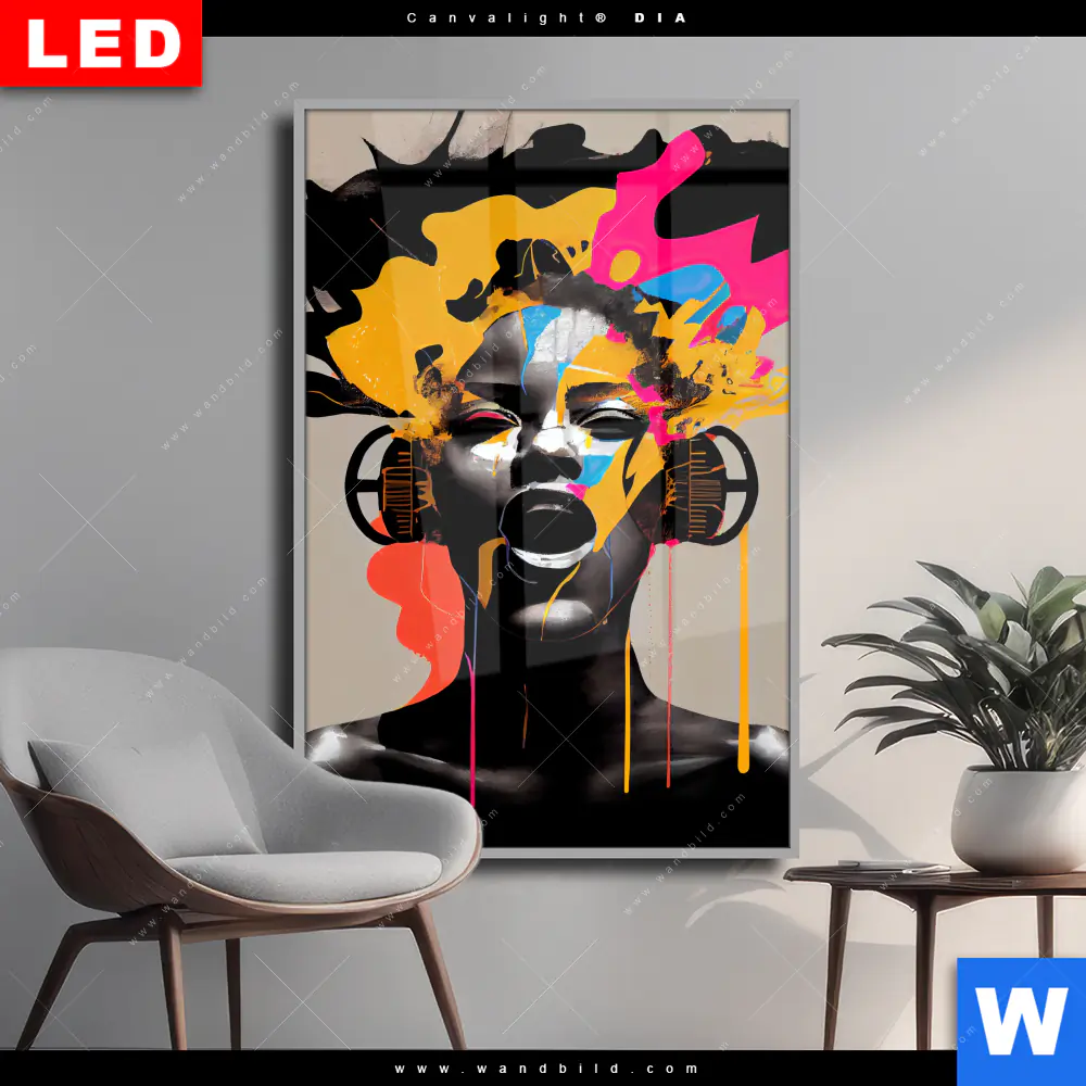 Wechselmotiv Acrylglas Canvalight® DIA | Frau mit Kopfhörern | Hochformat
